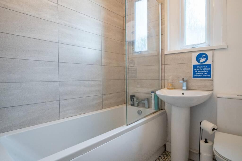 Phenix Central - Huge 3 Bed, Super Equipped Apartment. Cardiff Dış mekan fotoğraf