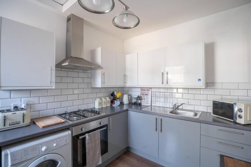 Phenix Central - Huge 3 Bed, Super Equipped Apartment. Cardiff Dış mekan fotoğraf